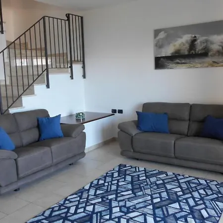 別荘 Elegant With Private Pool With Coastal Views *