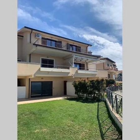 Elegant With Private Pool With Coastal Views 別荘