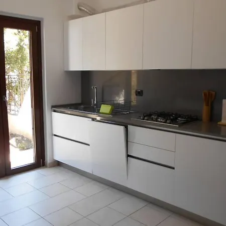 別荘 Elegant With Private Pool With Coastal Views ピッツォ